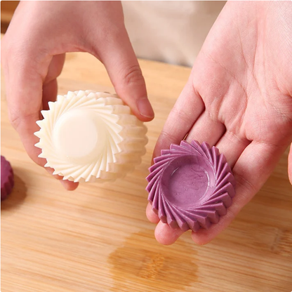 🆙 Creative Double-Sided Pastry Mould